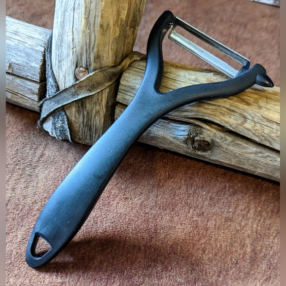 New in Original Package Gold Coast Kitchen 5 Piece Set - Picture 9 of 14